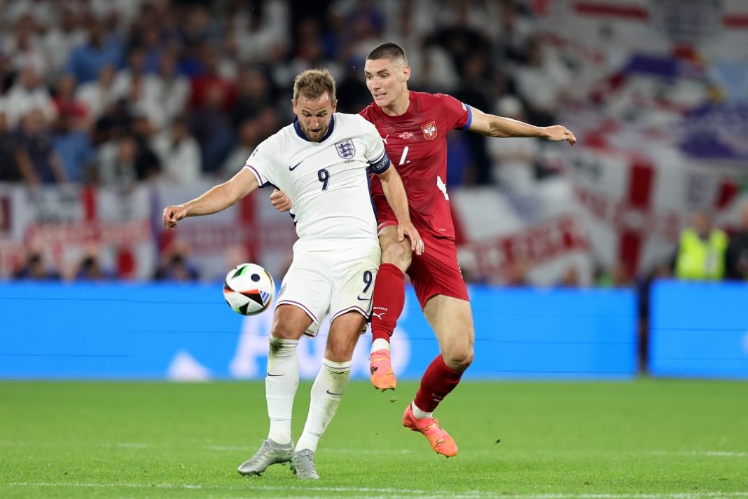 Harry Kane em campo pela seleção da Inglaterra na Eurocopa 2024.